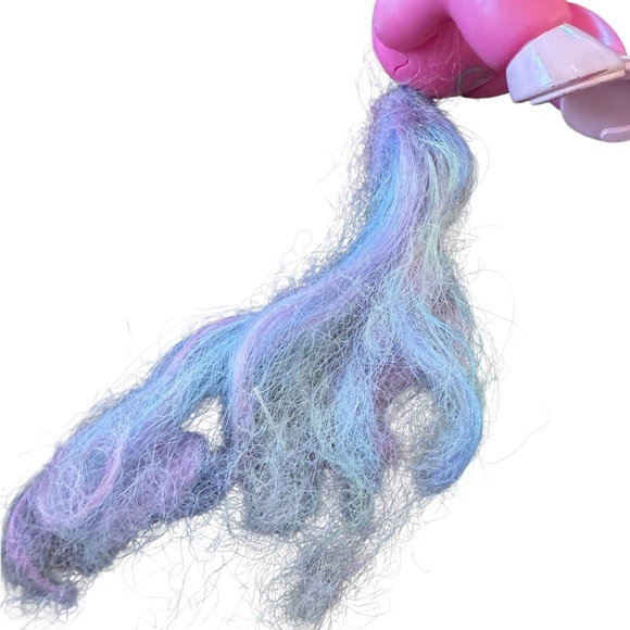 🦄 Fingerlings Baby Unicorn Gemma Pink Rainbow Mane & Tail Interactive Toy 🦄 - Picture 2 of 6